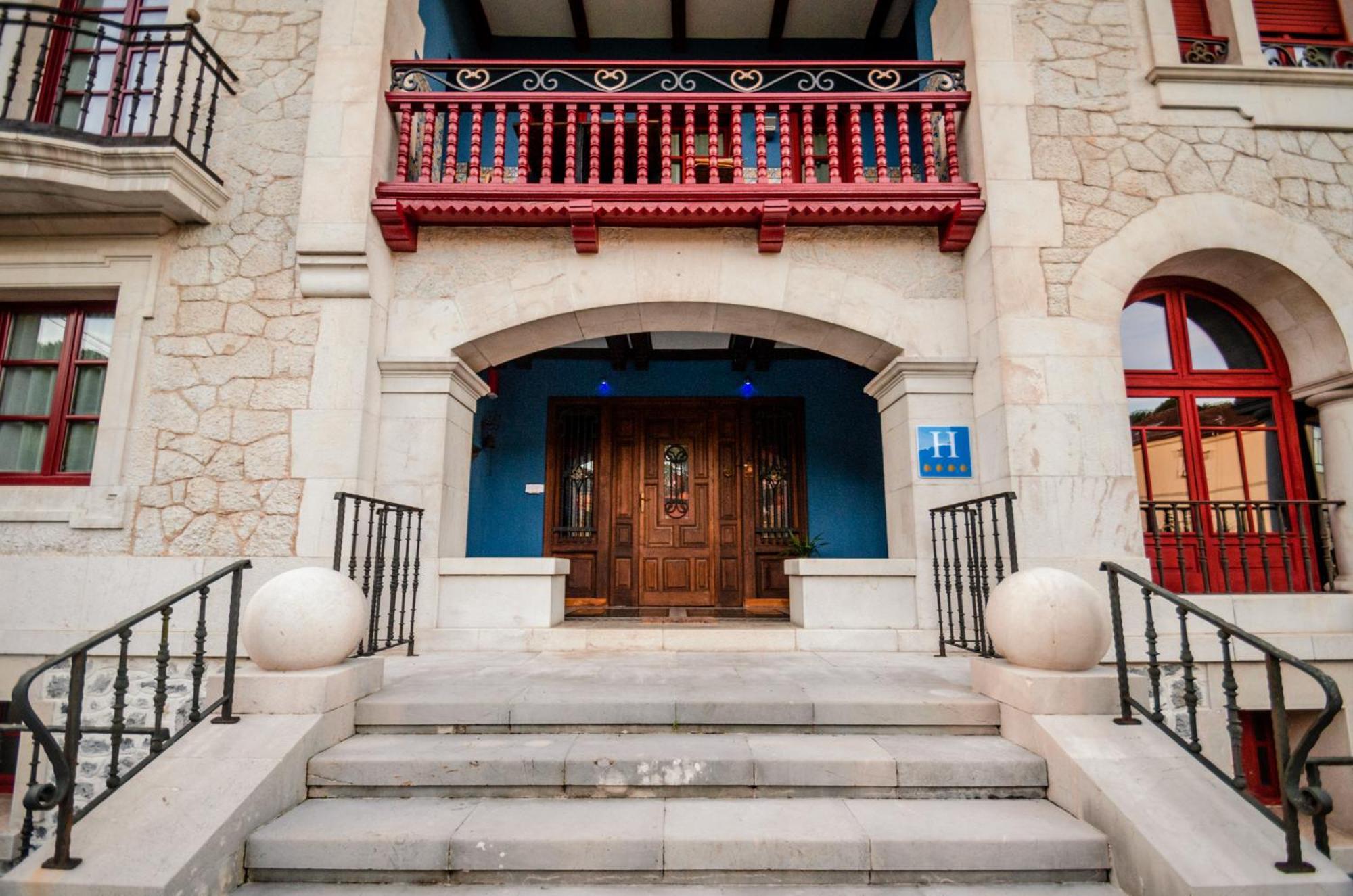 Hotel Palacete Real Villamayor  Exterior photo